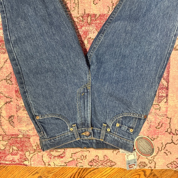 NWT Vintage Levi's 562 DEADSTOCK Blue Jeans - W26 L32 - Picture 4 of 16